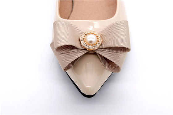 China Hängende Plattierung Schuhe Bogen Krawatte 55 * 45mm mit speziellem Stoffmaterial fournisseur