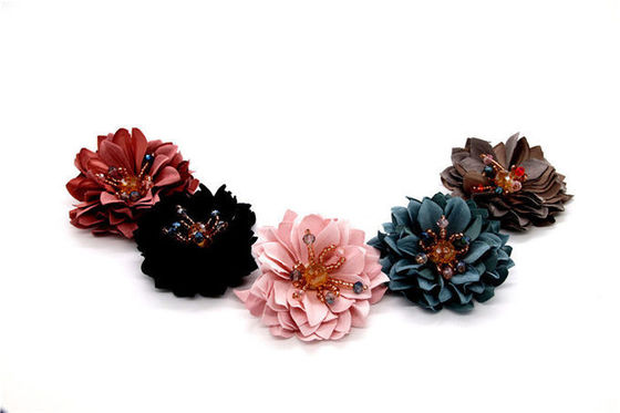 China Rechteckige Satinbandblumen Innendiameter 2,4 cm für Dekorationen fournisseur