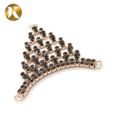 Bekannte Metall Schuhschnallenkette 95mm*75mm mit Hangplatte fournisseur