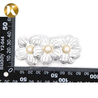 Wenzhou Kml Großhandel handgefertigte Blumen Mode spezielle Stoff Schuhschnallen Accessoires fournisseur
