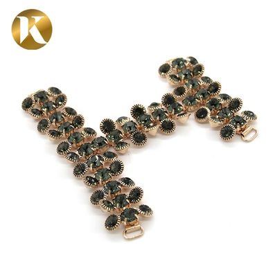 Hängende Plattierung Frauen Schuh Tassel Kette Schwarzer Diamant Dekoration fournisseur