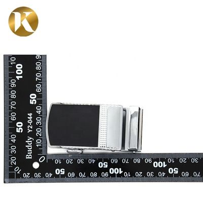 Metall-Zink-Legierung 35mm Rückkehrbare Gürtelschnalle mit Schnitzflächenbehandlung fournisseur