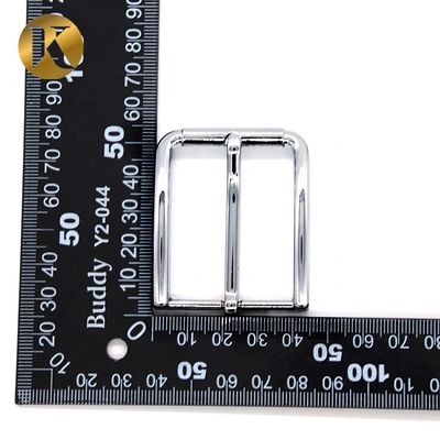 Fabrik kundenspezifischer Modedesigner Zinklegierung erschwingliche Pin Metal Belt Buckle mit Logo fournisseur
