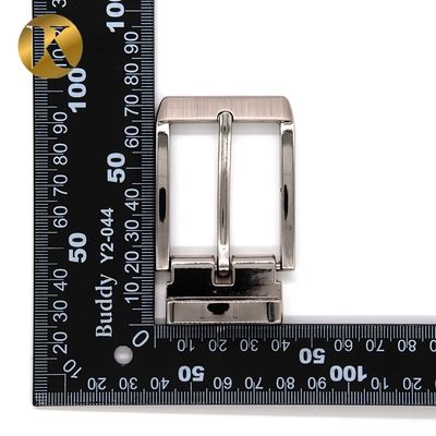 Glatte Oberfläche 35mm Pin Gürtel Schnürsenkel weit verbreitet für Unisex Tasche / Gürtel fournisseur